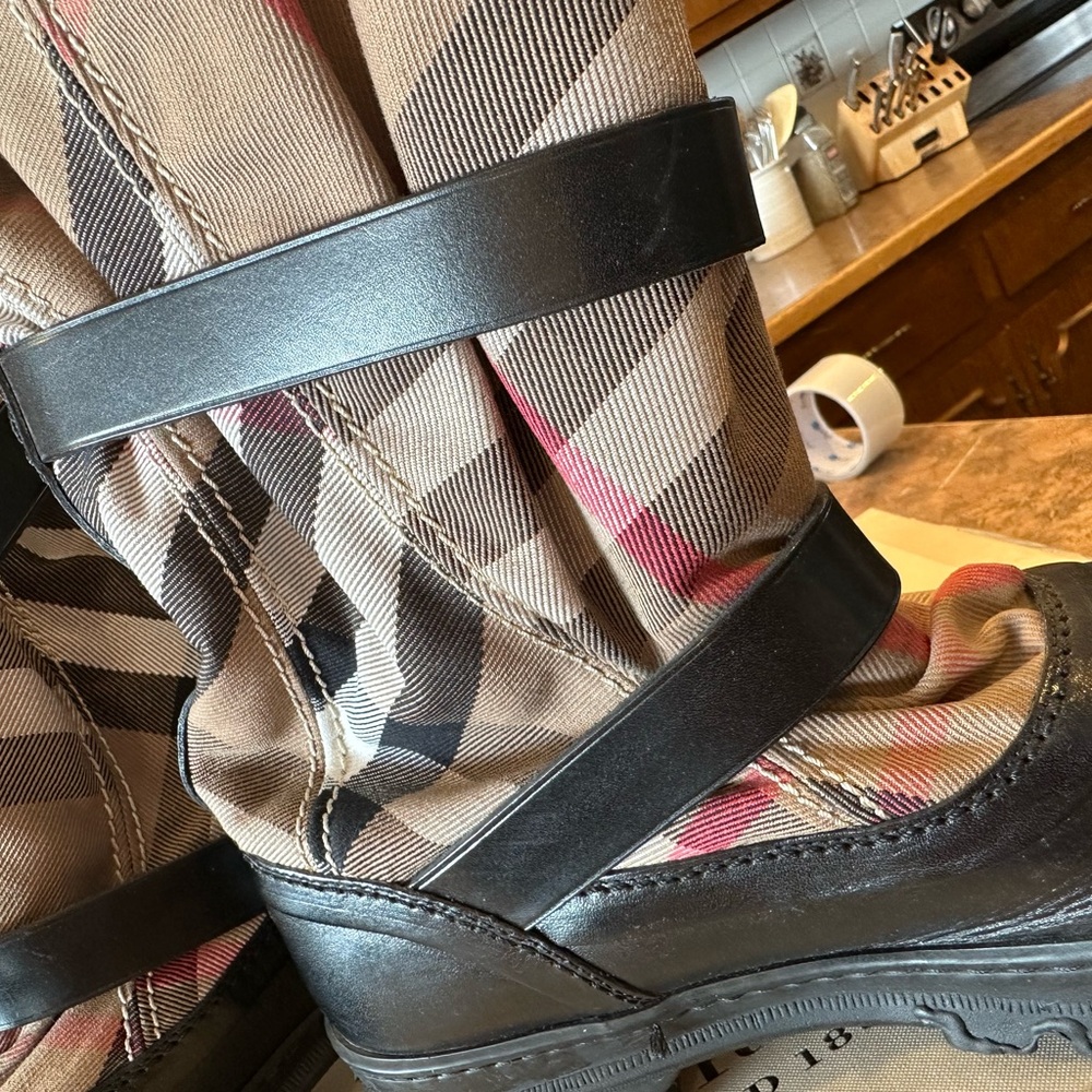 Burberry Black Leather & Beige Plaid Shearling-Trim Boots - Picture 12 of 14